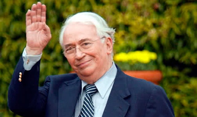 Belisario Betancur es recordado por haberse negado a realizar la Copa Mundial de Fútbol de 1986. Archivo