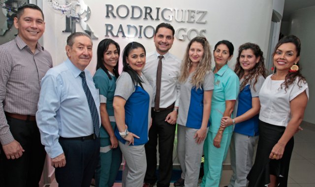 Rafael Caicedo, José Rodríguez, Ivón Guerrero, Jhoana Paredes, Jose Luis Rodríguez, Yisel Londoño, Luz Marina Peñaranda, Patricia Peñaranda y Alexandra Rodríguez. Mario Caicedo