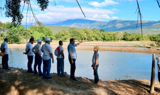 Tras 11 años ilegalmente en manos de un particular, la finca Los Caballos volvió a manos de la Alcaldía. Hoy, mujeres campesinas del sector la reclamaron para implementar allí una granja integral. Mario Caicedo
