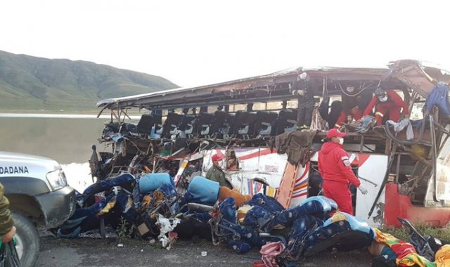 El accidente ocurrió en la carretera entre las ciudades de Oruro y Potosí.
Tomada de Twitter