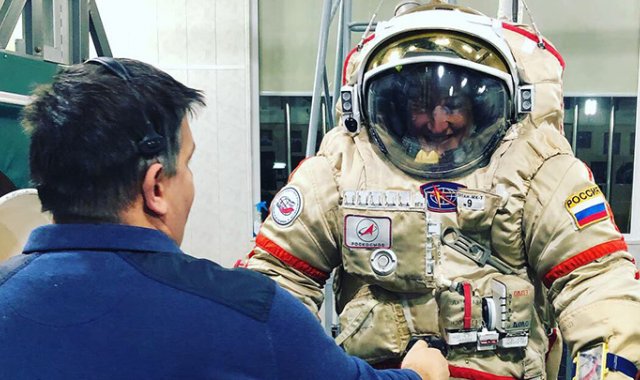 Twitter / @Astro_Christina