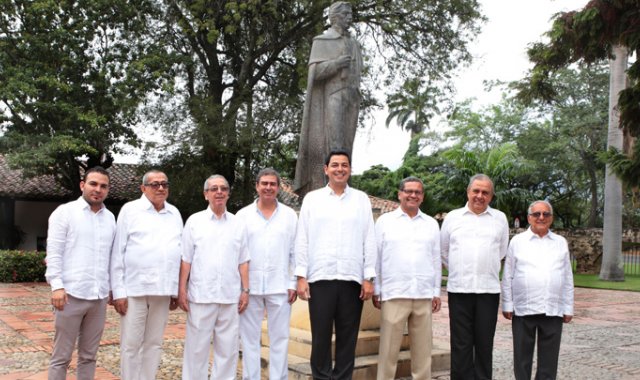 César Obando y cortesía