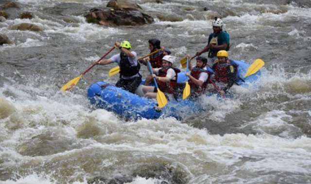 En la imagen el equipo de rafting, integrado por excombatientes y civiles.
Cortesía ARN