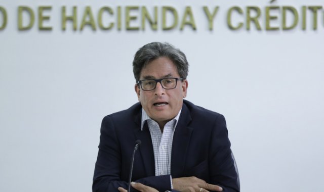 Los créditos fueron entregados durante el primer período de Alberto Carrasquilla como ministro de Hacienda. Archivo