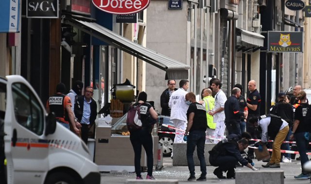 El paquete contenía "tornillos y pernos", indicó a la AFP una fuente policial. AFP