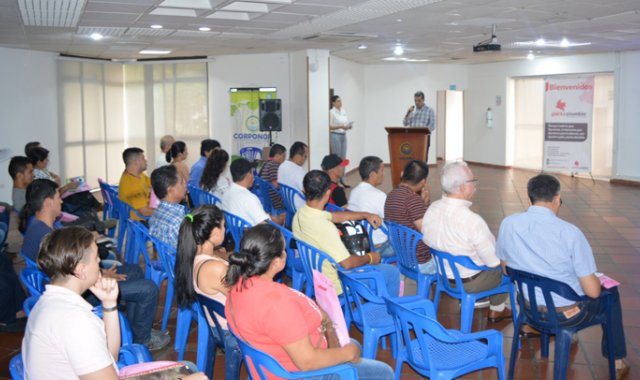 La idea es que los productores porcícolas tengan unas granjas ambientalmente productivas. Cortesía