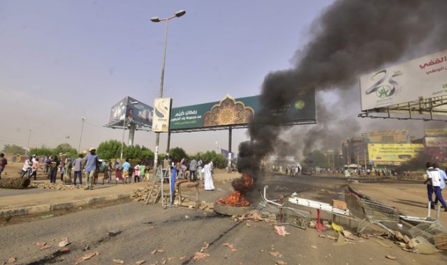 Las protestas de los sudaneses se presentan desde abril AFP