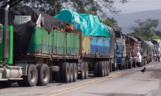 La edad promedio del parque automotor de carga en Colombia supera los 20 años, según el Banco Interamericano de Desarrollo (BID). Colprensa