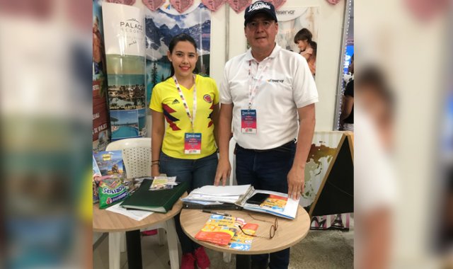 Reservar, la agencia de viaje que estuvo muy visitada por los amantes a vacacionar fuera del país. Celmira Figueroa/La Opinión