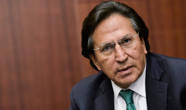 Toledo es acusado por la fiscalía que investiga el caso de Lava Jato/Odebrecht de haber recibido 20 millones de dólares de parte de la constructora brasileña para que le otorgara la licitada construcción de la carretera Interoceánica. AFP