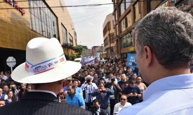 Durante la campaña presidencial, Uribe acompañó a Duque a los sectores de San Victorino y San Andresisto en Bogotá. Colprensa