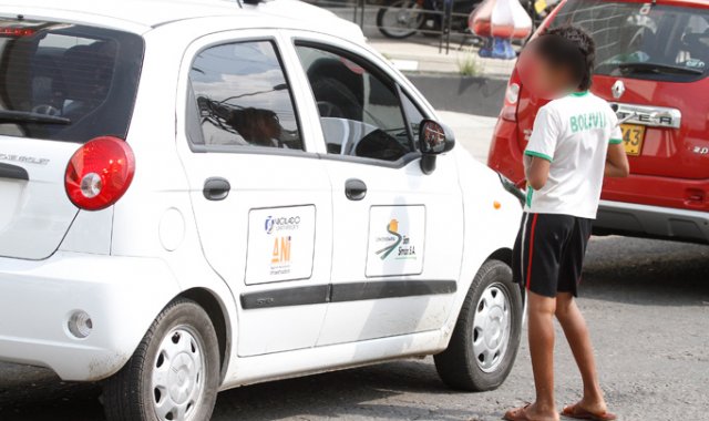 La Policía adelanta continuamente campañas de prevención en colegios, semáforos y lugares públicos para prevenir la explotación infantil. Referencial-La Opinión