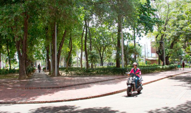 El parque Simón Bolívar, ubicado en el barrio Colsag, se caracteriza por tener unas áreas verdes muy extensas y bonitas. Luis Alfredo Estévez