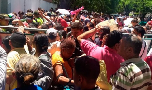 Cualquier irregularidad puede ser denunciada a las líneas gratuitas 018000951100 a nivel nacional y 5954410 en Bogotá. Archivo