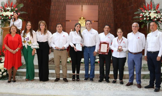 Carmen Crissotenis Jaimes, Carmen Elisa Ortiz, Claudia Uribe Rangel, Edinson Carvajal Gómez, Carmen Xiomara Infante, Carlos Helí Pacheco Rojas, Luis Alberto Jiménez Navarro, Ximena Caicedo Gutiérrez, Jairo Alberto Cuy Martínez y Luis Raúl Quintero. Cortesía