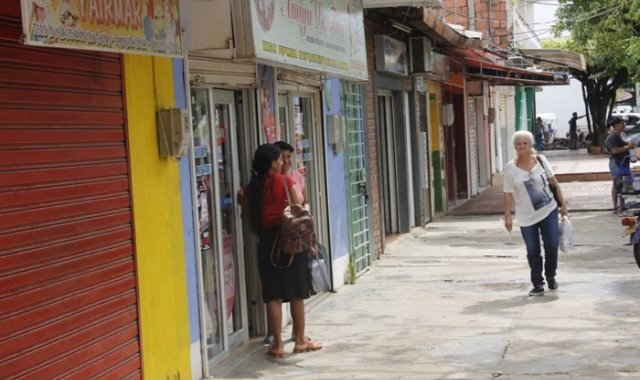 Además, a las 5 de la tarde de este lunes, la Diócesis de Tibú tiene programada una eucaristía y la denominada marcha del silencio y la luz. Alfredo Estévez