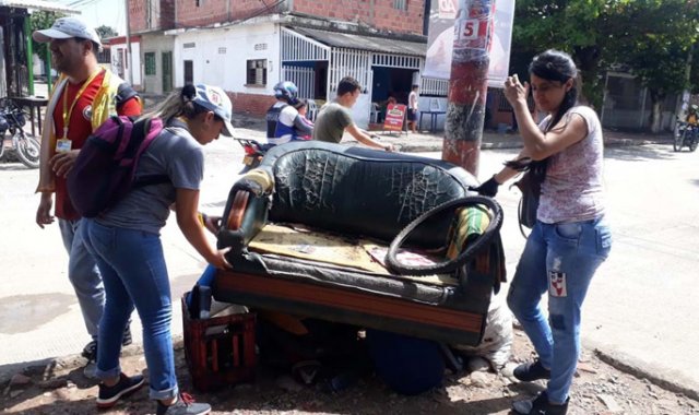 Buscan cubrir 57.000 hogares con labores de eliminación de criaderos y de focos que puedan poner en riesgo la salud de los cucuteños.
Cortesía