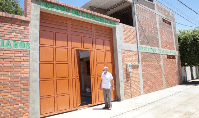 El centro de capacitación funciona en el barrio Camilo Daza, y es parte de un proyecto de la Red Internacional de Migración Scalabrini. César Obando