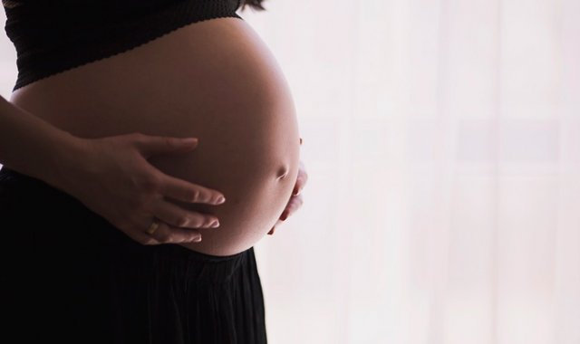 Las personas que compran estos recién nacidos suelen ser parejas con recursos que no pueden tener hijos. Pixabay referencial