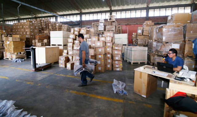 En este decreto, incluido en la ley de financiamiento, se regula la importación de mercancías que se producen en zonas francas con materias primas nacionales y nacionalizadas.
Archivo