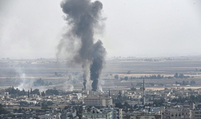 cerca de 500 muertos y 300.000 personas desplazadas dejan los ataques turcos contra poblaciones del norte de Siria. AFP