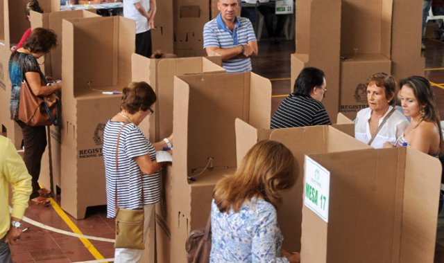 En virtud del estatuto de la Oposición, mañana podría haber cambios en la entrega de los resultados para asambleas y concejos, pues su conformación solo se daría a conocer el lunes. Archivo