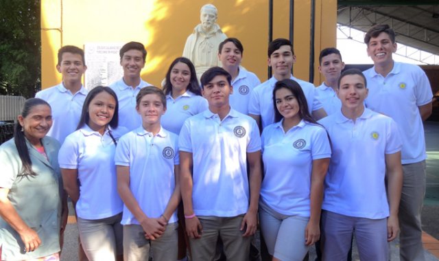 En la delegación están: Tomás Enrique Antolinez Cuadros, Juan Camilo Mejía Flórez, Julián Mauricio Cárdenas Castellanos, Diego Alejandro Quintero Mogollón, Laura Valentina  Siabato Contreras, Gilberto Andrés Álvarez Cifuentes, Andrés Sebastián Marciales Santiago, Mariana Ortega Contreras, Santiago Andrés Buitrago González, José Gabriel Pineda Osorio, y Matías Quijano Martin. Cortesía