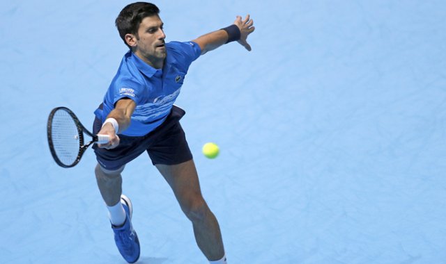 Refiriéndose a su joven rival, Djokovic admitió que “no es fácil jugar un primer partido en el Masters”. AFP