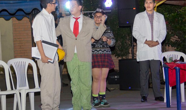 Contó con la participación de Teatro de la Universidad Libre con la obra 'Hablando se entiende la gente'. Alfredo Estévez y Alfonso Cárdenas