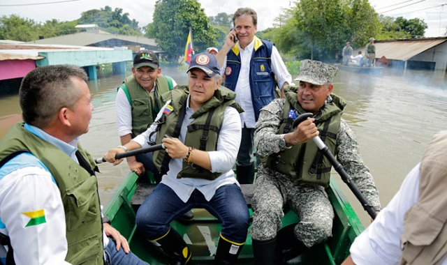 Debido a las inundaciones en Puerto Carreño, en el departamento de Vichada, el presidente Iván Duque se trasladó al lugar de la emergencia. La Unidad Nacional para la Gestión del Riesgo tiene su sistema de alertas activados.
Colprensa
