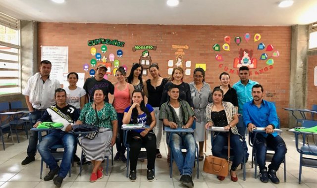 La iniciativa reconoce los intereses, saberes previos, habilidades y talentos, para potenciar el proyecto de vida de los excombatientes, sus familias y comunidad. Colprensa