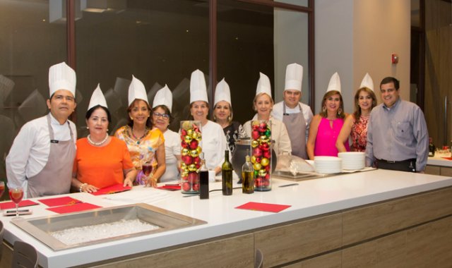 Javier Botello, Judith de Gómez, Sonia de Rodríguez, Olga Gómez, Marlene de Ararat, Margarita Botero, María Eugenia Bernal, Maicol Ríos, Yolanda Rey de Colmenares, Luz Perla Perdomo de Montaña y Hugo Santos Caldera. Alfredo Estévez