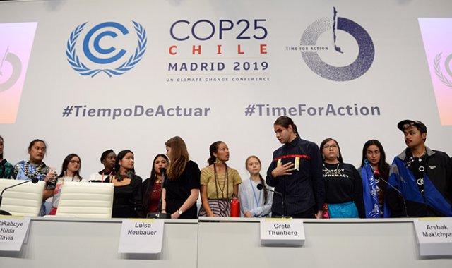 El grito de la juventud mundial, cada vez más movilizada, volvió a resonar este lunes en la Conferencia de la ONU sobre el Clima. AFP