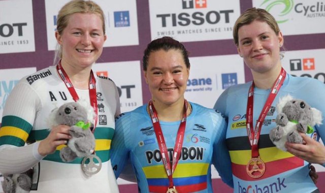 La ciclista colombiana fue la dueña del oro, superando a la local Stephanie Morton y a la belga Nicky Degrendele en el velódromo Ana Meares de Brisbane, en Australia.
Fedeciclismo