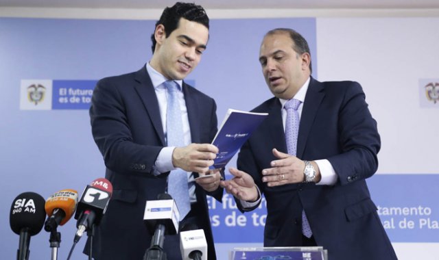 La Federación de departamentos firmó un convenio con Findeter y Planeación Nacional. Colprensa