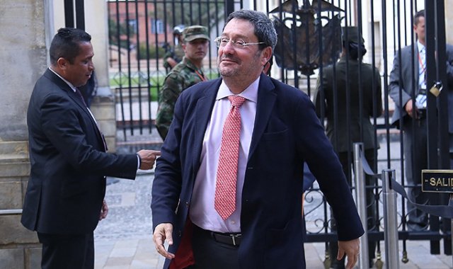 El Mandatario debe llenar tanto un perfil técnico como un perfil político y una dimensión internacional, para suplir el cargo de nuevo embajador de Colombia en Estados Unidos. Colprensa