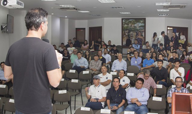 Alfredo Estévez /La Opinión