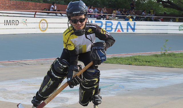 El entrenador Luis Higuera dijo que ya comenzaron a trabajar en el desarrollo de esta nueva modalidad del patinaje en la región. Manuel Torres/La Opinión