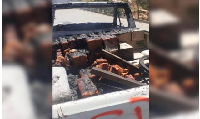 Panelas quemadas por el EPL. Captura pantalla @BluRadioCo