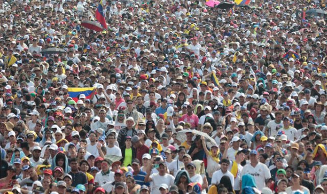 Alrededor de 300 mil espectadores asistieron al concierto Venezuela Aid Live que reunió a unos 32 artistas de talla internacional en torno a la crisis en el país vecino. Archivo