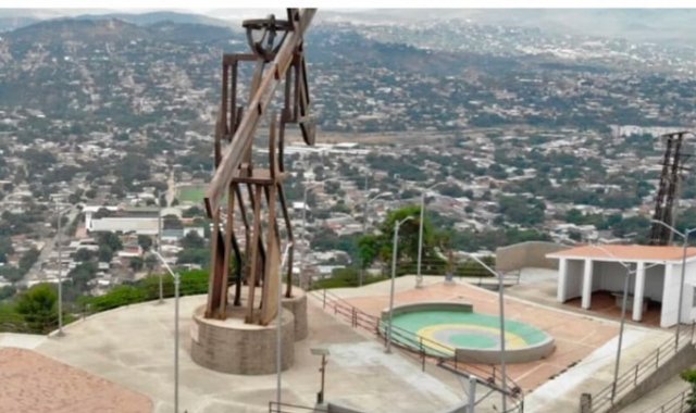 El Cerro Nazareno permaneció solitario en esta Semana Santa, a diferencia del año pasado que la romería llevó a centenares de feligreses hasta el emblemático monumento.
Archivo La Opinión