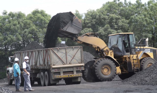 La actividad minera fue priorizada por el Gobierno Nacional, a pesar de la declaratoria de emergencia sanitaria originada por la pandemia del nuevo coronavirus. Archivo La Opinión