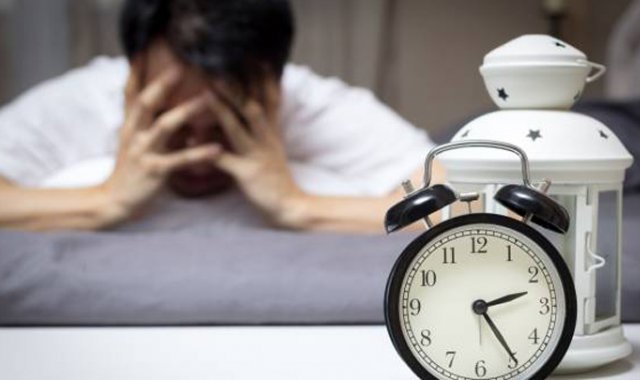 El insomnio es más frecuente 1.5 veces en mujeres que en hombres, según la Fundación Clínica Shaio. Colprensa