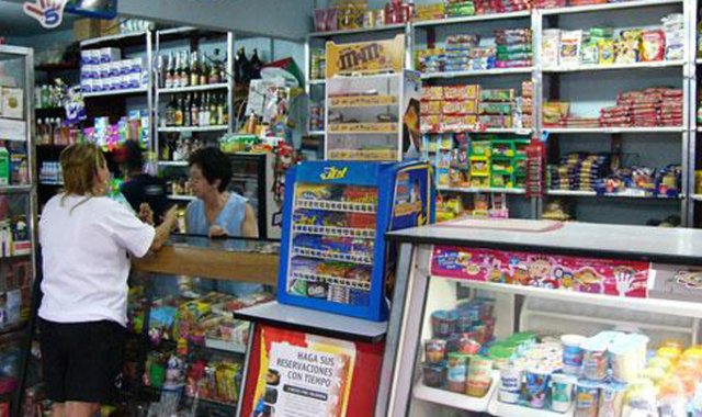 La Superintendencia de Industria y Comercio (SIC) emitió una resolución para extremar las medidas de control y poner en cintura a los establecimientos que se aprovechen de la situación. Los municipios con mayor número de quejas son Bogotá (1186), Medellín (61) y Cali (43). Archivo