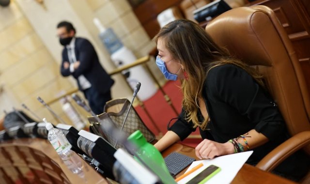 El artículo 4to es el que exige que las entidades tengan que justificar por qué niegan un crédito. Colprensa.