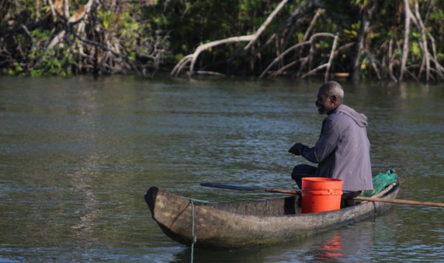 Se han delimitado unas zonas exclusivas para la pesca artesanal con el fin de controlar y administrar los recursos pesqueros marinos que se pueden aprovechar.  Foto: Samara Díaz.