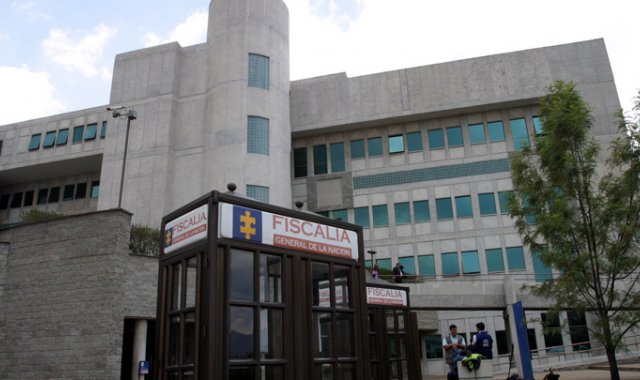 Cerón, que llevaba más de tres años en el caso, le expresó en un momento su molestia al fiscal general Francisco Barbosa por haberla apartado del proceso sin una explicación. Colprensa