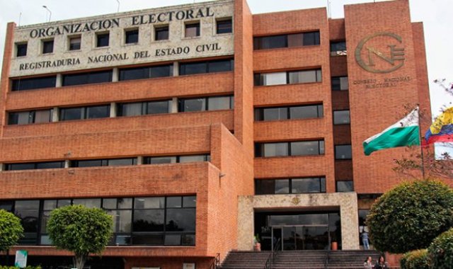 También hay 211.638 tarjetas de identidad listas para ser reclamados. Colprensa.