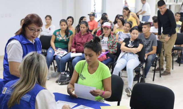 Buscan consolidar alianzas que permita a las víctimas acceder a la oferta de educación superior.  Archivo La Opinión