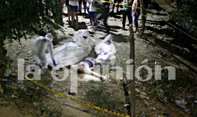 la balacera dejó a dos hombres muertos. Las autoridades aseguran que el control por el microtráfico de drogas estaría detrás del ataque. La Opinión